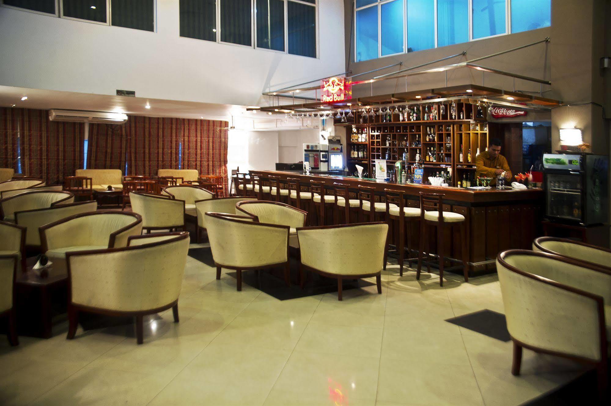 Global Towers Hotel & Apartments Colombo Ngoại thất bức ảnh