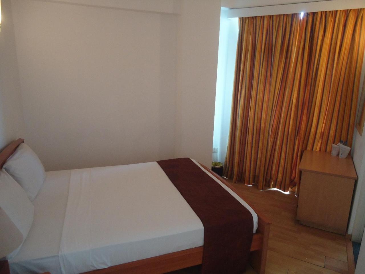 Global Towers Hotel & Apartments Colombo Ngoại thất bức ảnh